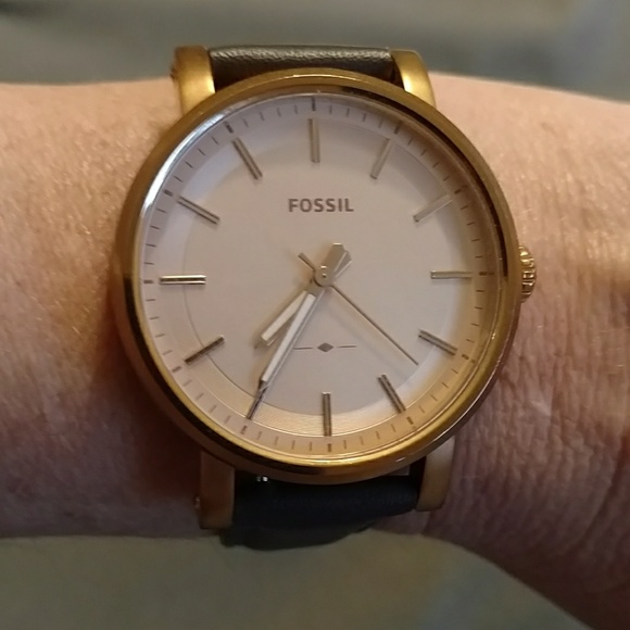 Fossil Jewelry - Almost new Fossil Boyfriend Watch